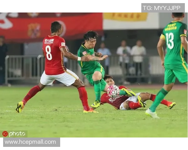 2017年恒大与辽宁的激烈对决回顾与精彩瞬间分析 2017年恒大与辽宁的激烈对决回顾与精彩瞬间分析