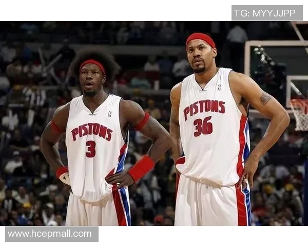 NBA活塞与勇士精彩对决央视回放全程回顾与精彩瞬间分析