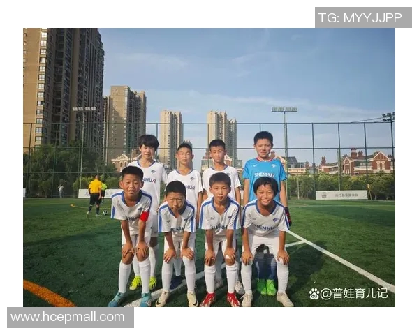 杭州足球队的节奏探讨:如何提升球队表现与球迷热情的互动 杭州足球队的节奏探讨:如何提升球队表现与球迷热情的互动