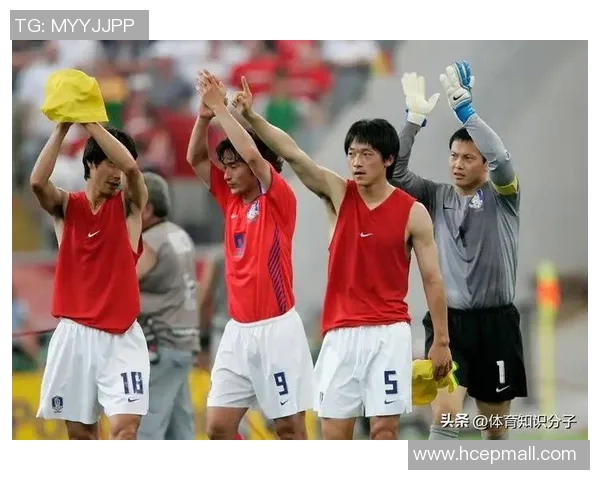 足球明星因场外行为被罚款事件引发热议视频曝光引发球迷关注与讨论 足球明星因场外行为被罚款事件引发热议视频曝光引发球迷关注与讨论